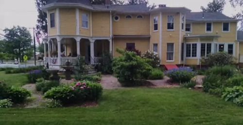 Lily House Bed And Breakfast Suffield Exterior photo